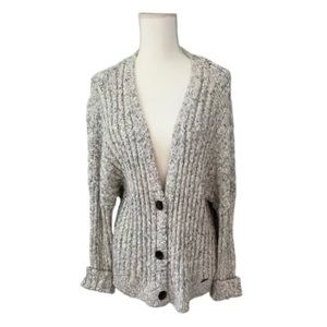 Abercrombie & Fitch Black and White Sweater